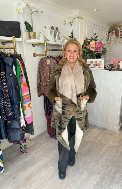 Reversible longline waterfall gilet