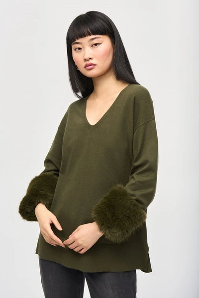V neck sweater with faux fur cuffs
