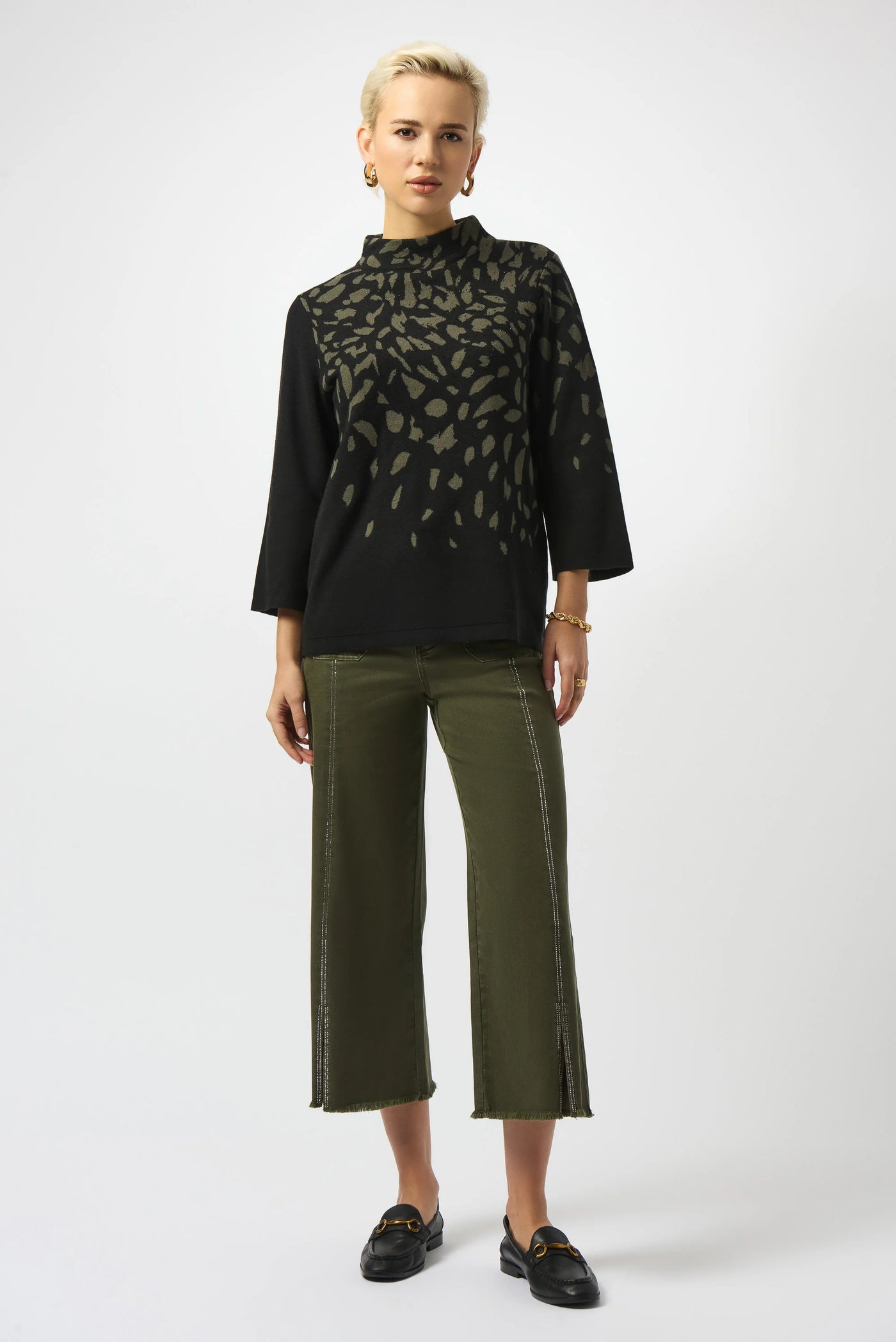 Jacquard animal print sweater