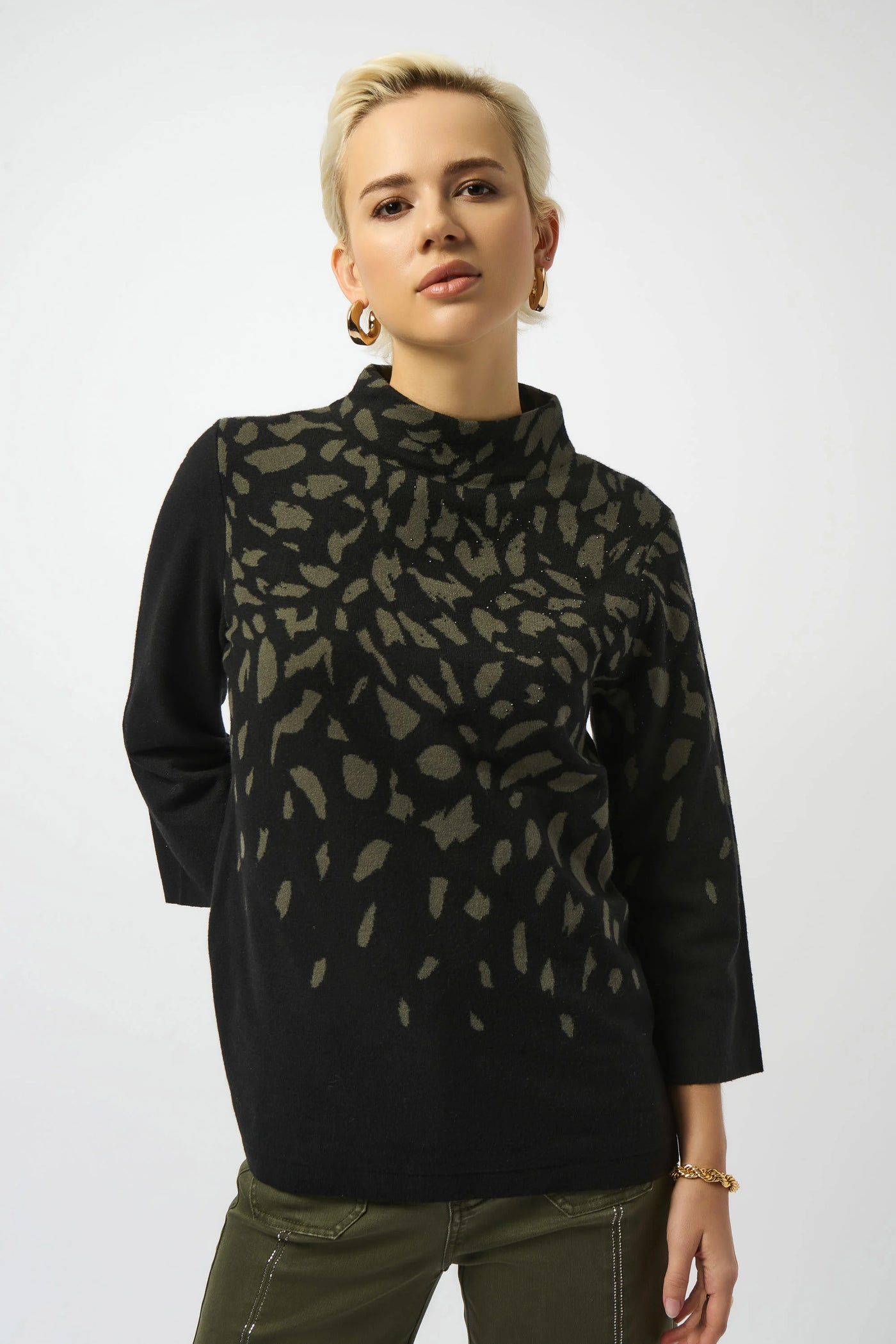 Jacquard animal print sweater