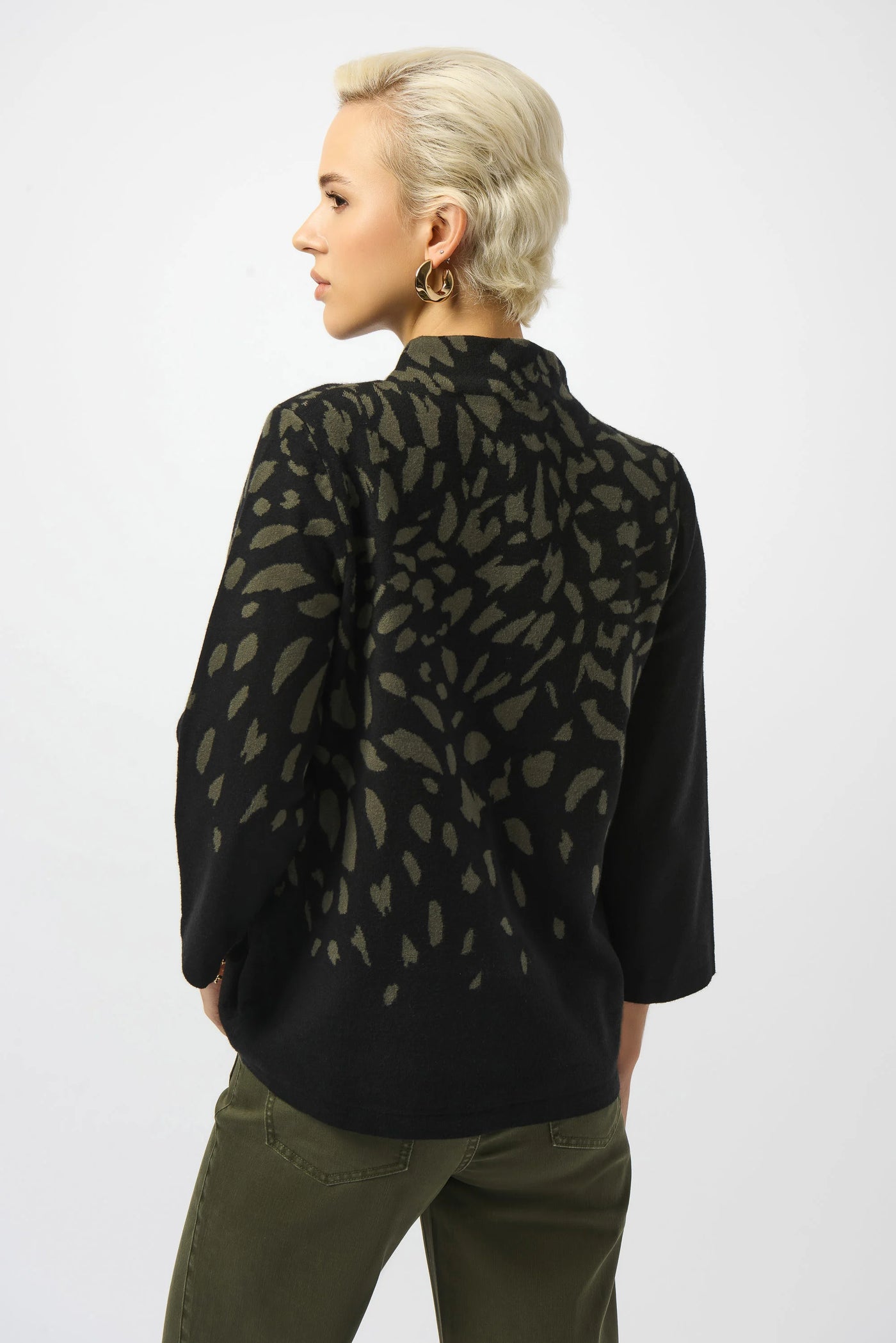 Jacquard animal print sweater