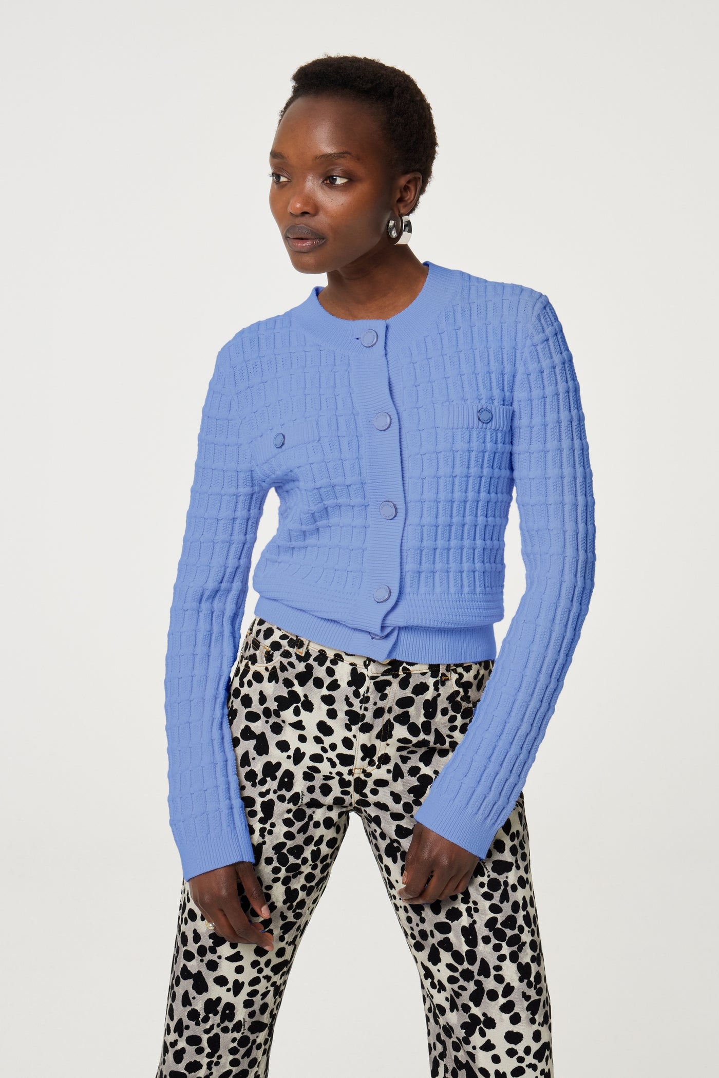 Chin cardigan