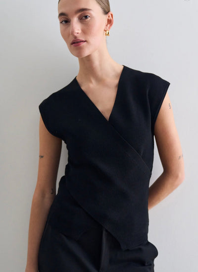 Vigga Cross-over Knit Top in Black
