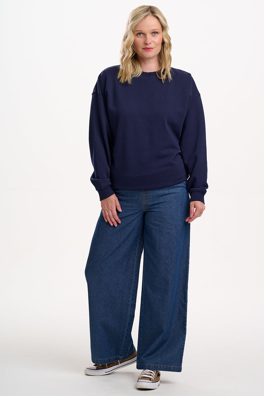 Eadie relalxed sweatshirt in midnight magic tiger