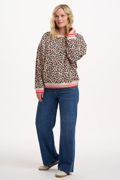 Eadie relalxed sweatshirt in stone leopard print