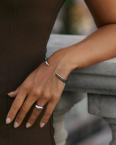Crest bangle steel